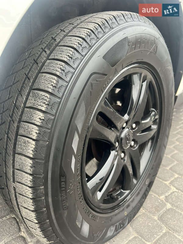 Позашляховик / Кросовер Hyundai Santa FE 2011 в Дніпрі