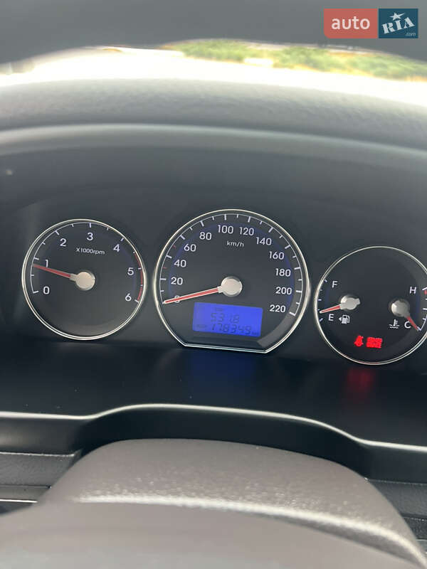 Позашляховик / Кросовер Hyundai Santa FE 2011 в Дніпрі