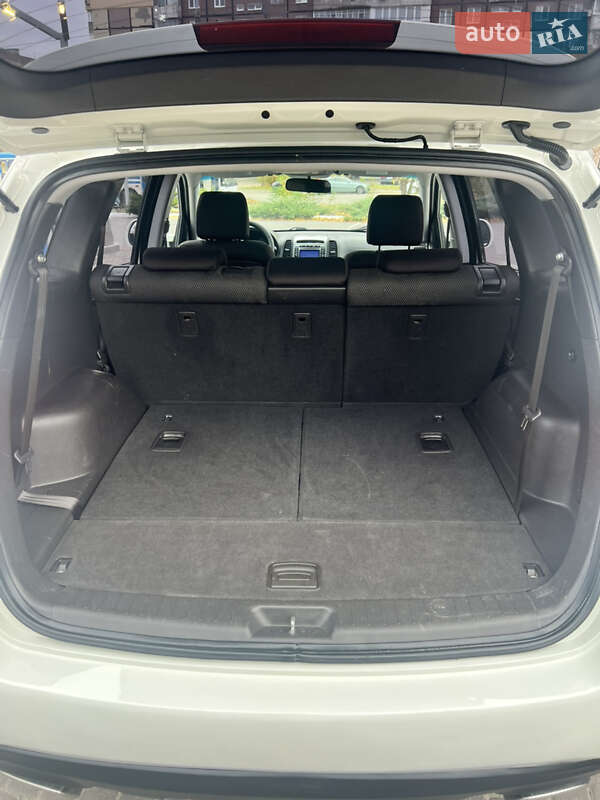 Позашляховик / Кросовер Hyundai Santa FE 2011 в Дніпрі