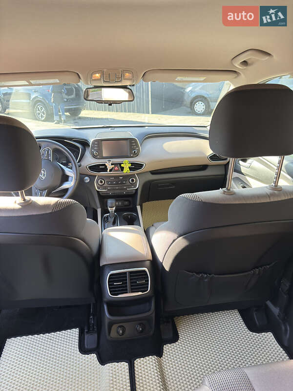 Позашляховик / Кросовер Hyundai Santa FE 2018 в Івано-Франківську