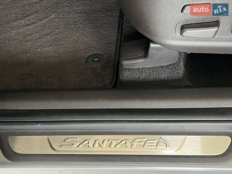 Внедорожник / Кроссовер Hyundai Santa FE 2018 в Одессе
