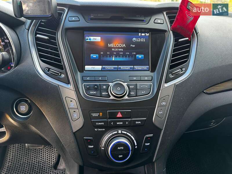 Внедорожник / Кроссовер Hyundai Santa FE 2014 в Киеве