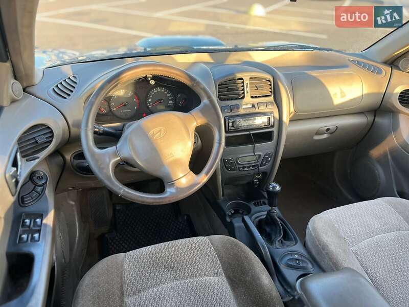 Внедорожник / Кроссовер Hyundai Santa FE 2004 в Киеве фото 13 Внедорожник / Кроссовер Hyundai Santa FE 2004 в Киеве
