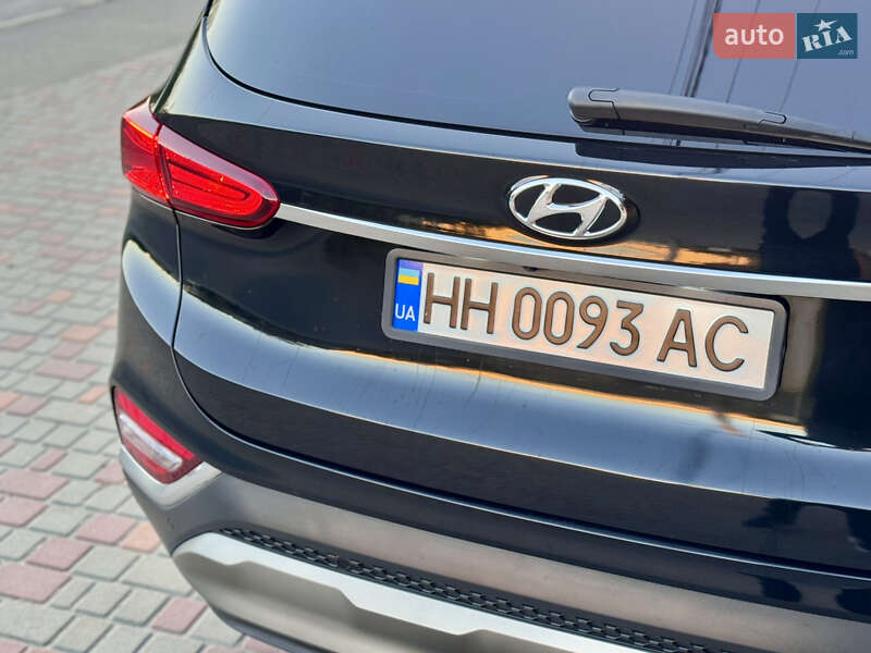Позашляховик / Кросовер Hyundai Santa FE 2019 в Одесі