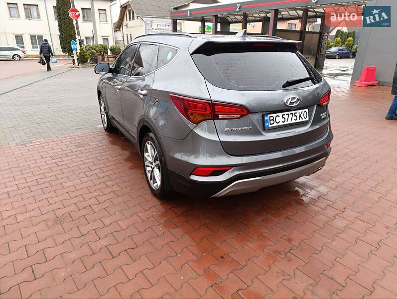 Внедорожник / Кроссовер Hyundai Santa FE 2016 в Болехове