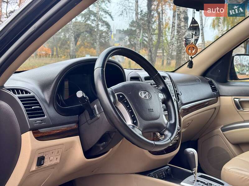 Позашляховик / Кросовер Hyundai Santa FE 2011 в Охтирці