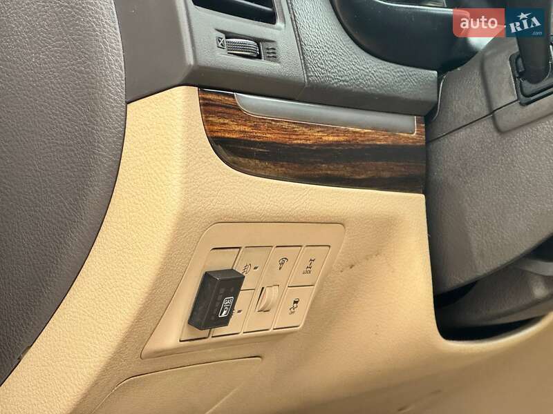 Позашляховик / Кросовер Hyundai Santa FE 2011 в Охтирці