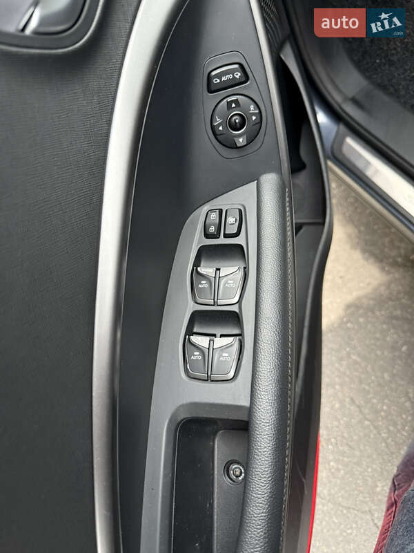 Внедорожник / Кроссовер Hyundai Santa FE 2017 в Киеве фото 54 Внедорожник / Кроссовер Hyundai Santa FE 2017 в Киеве