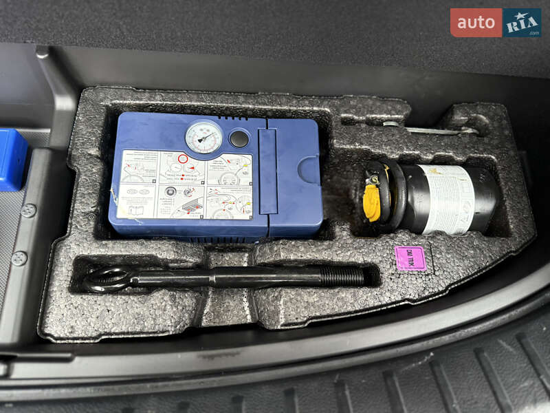 Внедорожник / Кроссовер Hyundai Santa FE 2017 в Киеве фото 71 Внедорожник / Кроссовер Hyundai Santa FE 2017 в Киеве