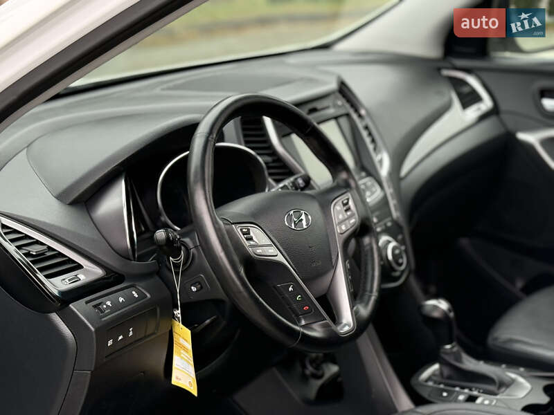 Внедорожник / Кроссовер Hyundai Santa FE 2014 в Дубно