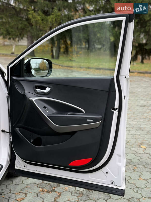 Внедорожник / Кроссовер Hyundai Santa FE 2014 в Дубно