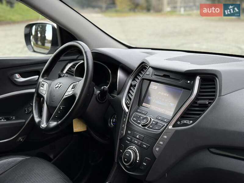 Внедорожник / Кроссовер Hyundai Santa FE 2014 в Дубно