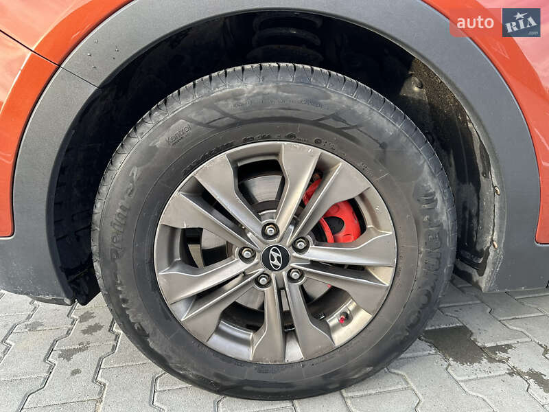 Внедорожник / Кроссовер Hyundai Santa FE 2014 в Дубно