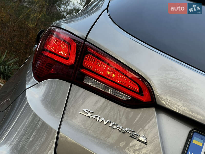 Внедорожник / Кроссовер Hyundai Santa FE 2016 в Дрогобыче