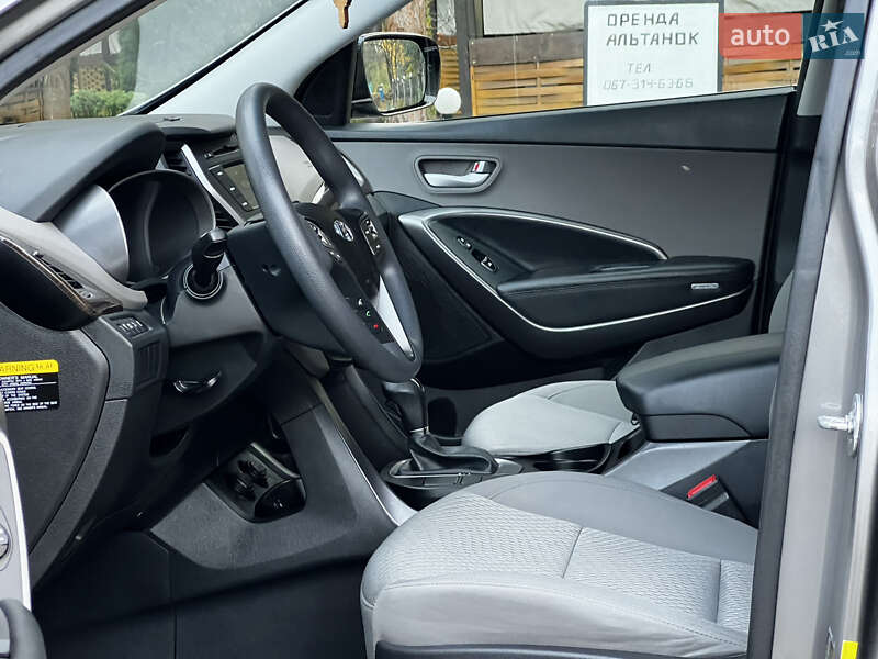 Внедорожник / Кроссовер Hyundai Santa FE 2016 в Дрогобыче