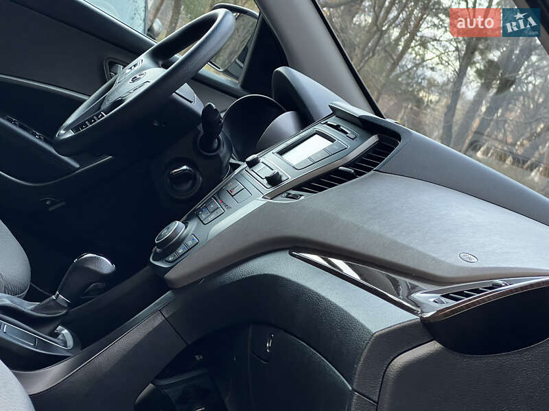 Внедорожник / Кроссовер Hyundai Santa FE 2016 в Дрогобыче