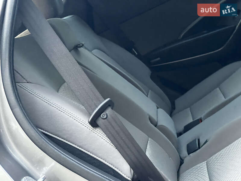 Внедорожник / Кроссовер Hyundai Santa FE 2016 в Дрогобыче