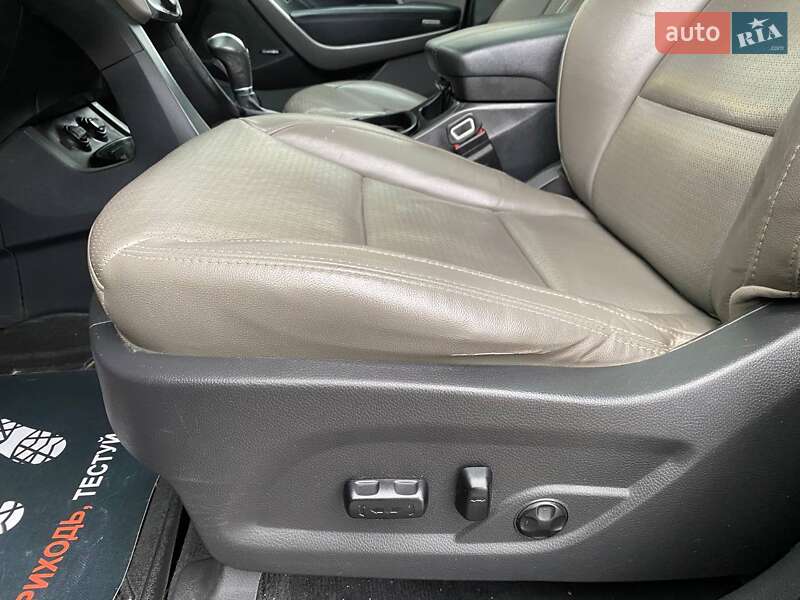 Внедорожник / Кроссовер Hyundai Santa FE 2015 в Хмельницком фото 17 Внедорожник / Кроссовер Hyundai Santa FE 2015 в Хмельницком