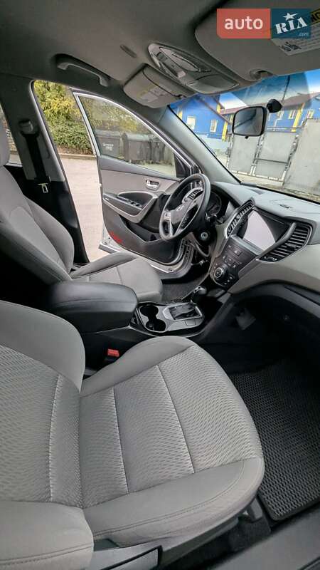 Внедорожник / Кроссовер Hyundai Santa FE 2015 в Тернополе фото 16 Внедорожник / Кроссовер Hyundai Santa FE 2015 в Тернополе