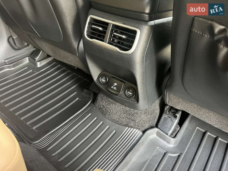 Внедорожник / Кроссовер Hyundai Santa FE 2021 в Киеве фото 23 Внедорожник / Кроссовер Hyundai Santa FE 2021 в Киеве