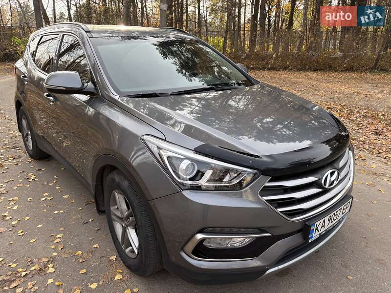 Внедорожник / Кроссовер Hyundai Santa FE 2016 в Киеве