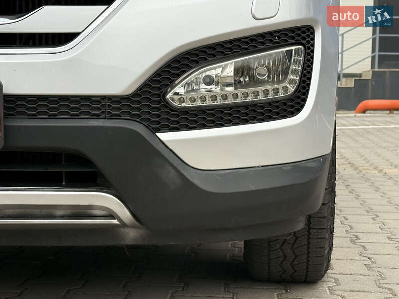 Позашляховик / Кросовер Hyundai Santa FE 2014 в Рівному