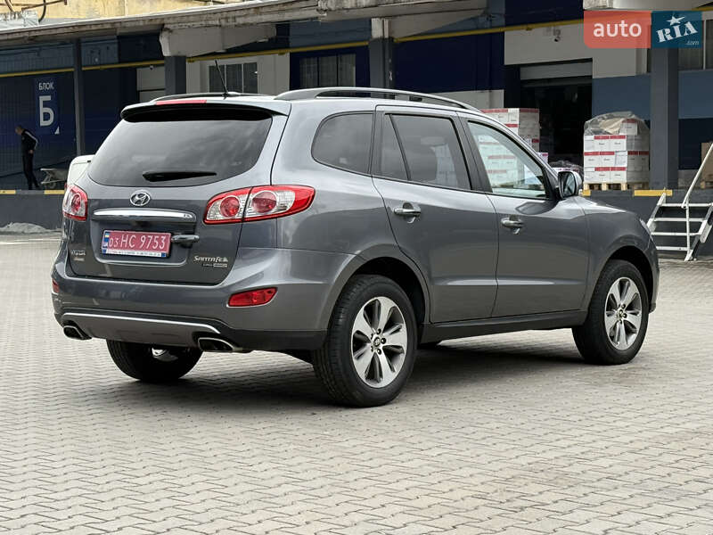 Внедорожник / Кроссовер Hyundai Santa FE 2012 в Ровно