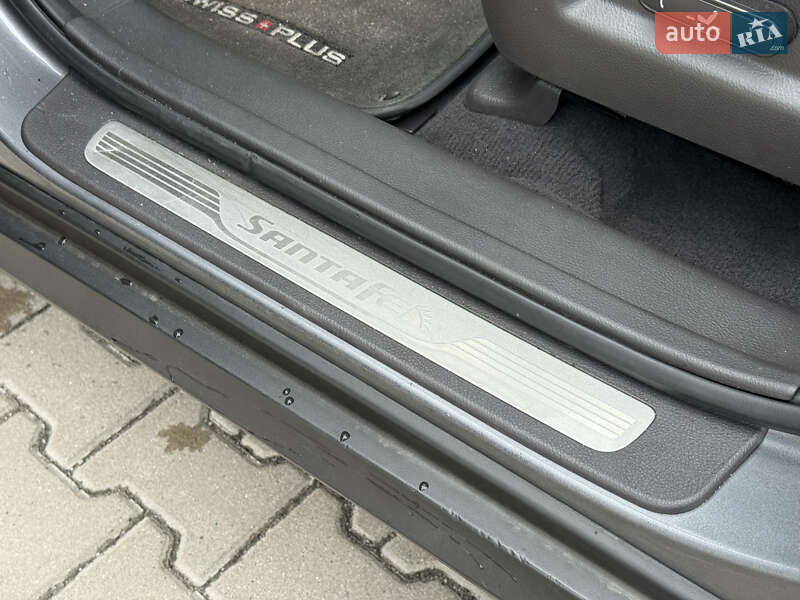 Внедорожник / Кроссовер Hyundai Santa FE 2012 в Ровно