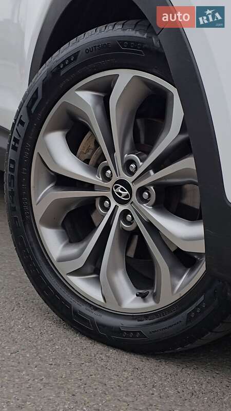 Позашляховик / Кросовер Hyundai Santa FE 2013 в Києві
