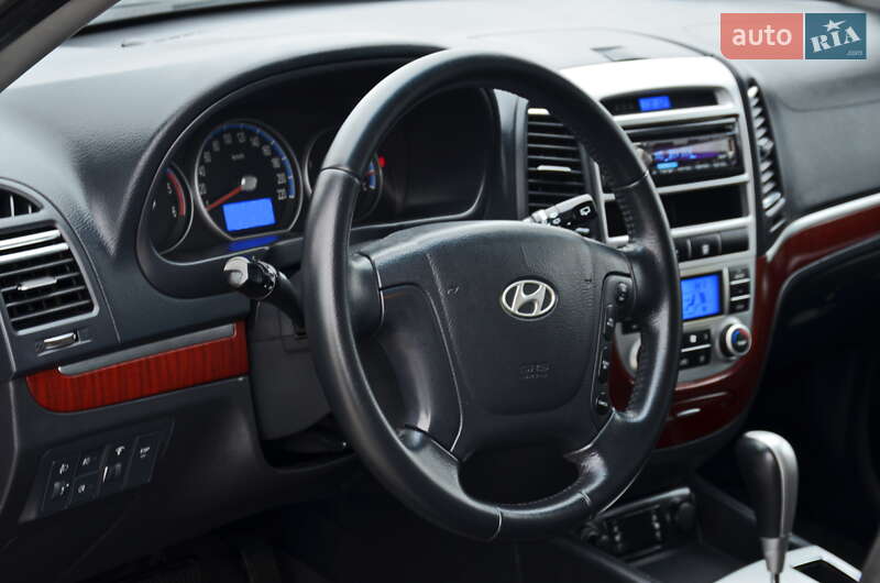 Позашляховик / Кросовер Hyundai Santa FE 2009 в Дніпрі