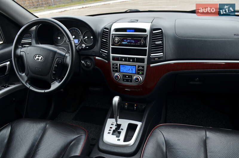 Позашляховик / Кросовер Hyundai Santa FE 2009 в Дніпрі