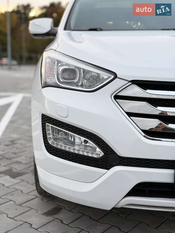Внедорожник / Кроссовер Hyundai Santa FE 2013 в Дубно