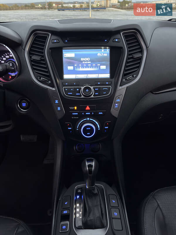 Внедорожник / Кроссовер Hyundai Santa FE 2013 в Дубно