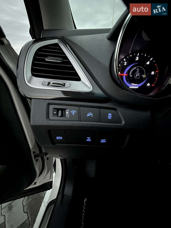 Внедорожник / Кроссовер Hyundai Santa FE 2013 в Дубно