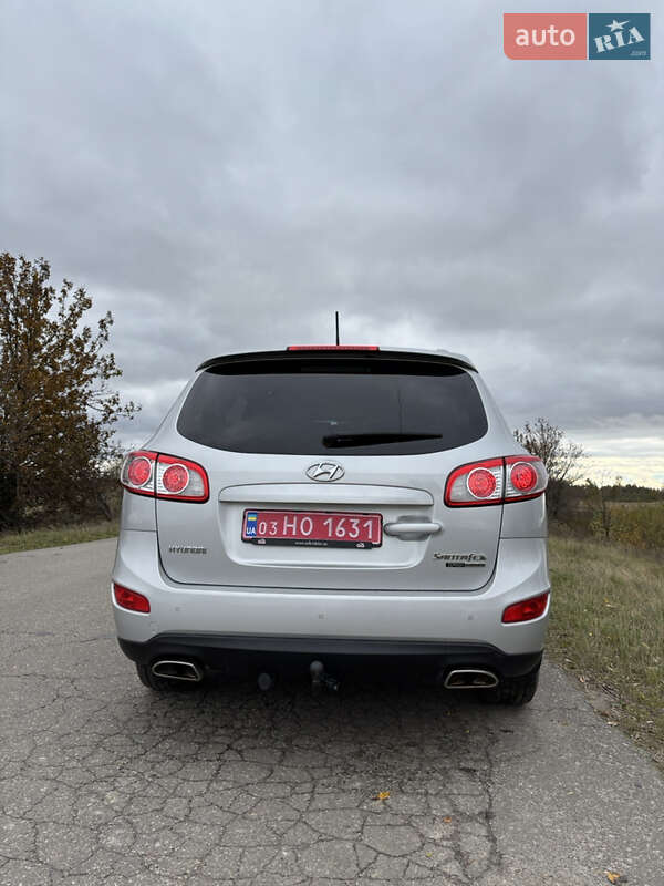 Позашляховик / Кросовер Hyundai Santa FE 2010 в Сарнах