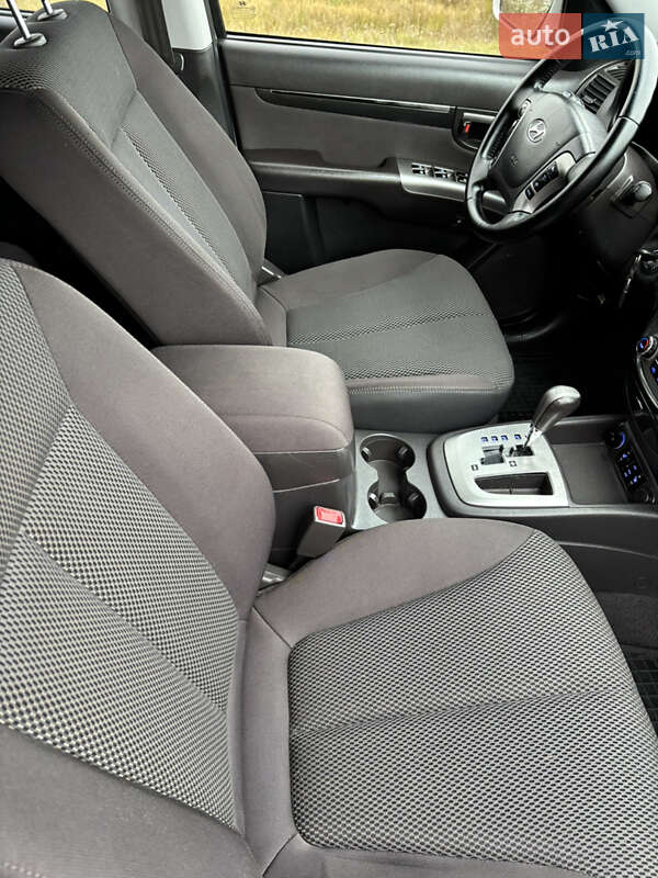 Позашляховик / Кросовер Hyundai Santa FE 2010 в Сарнах