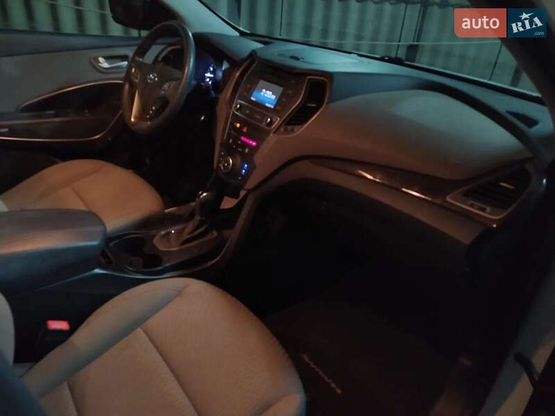 Внедорожник / Кроссовер Hyundai Santa FE 2017 в Одессе фото 4 Внедорожник / Кроссовер Hyundai Santa FE 2017 в Одессе