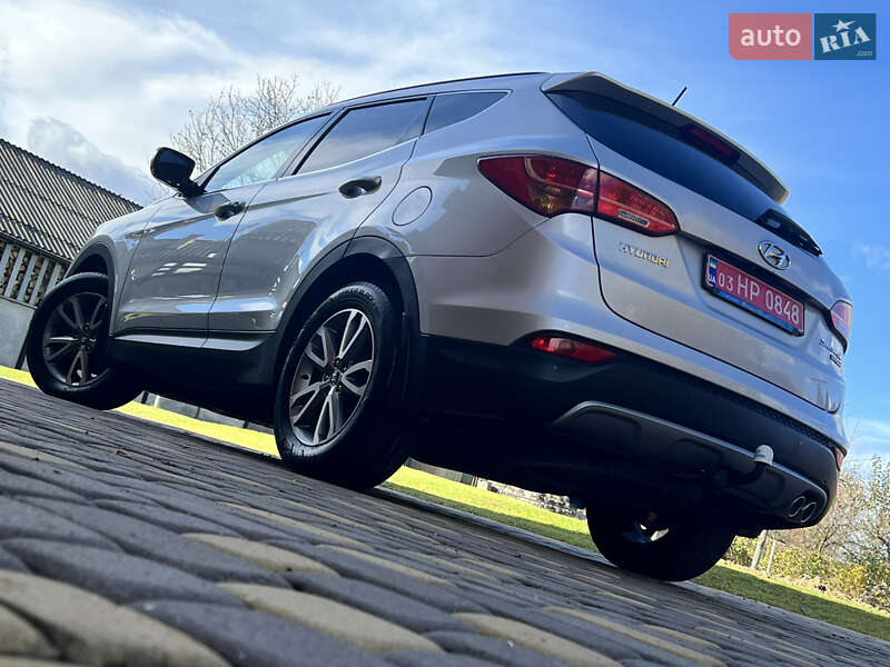 Внедорожник / Кроссовер Hyundai Santa FE 2013 в Ивано-Франковске