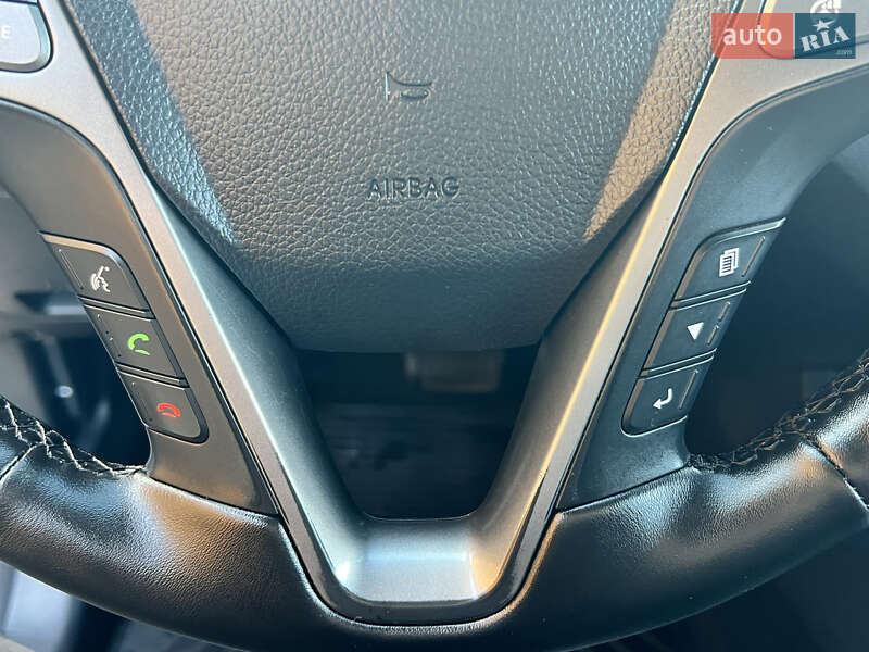 Внедорожник / Кроссовер Hyundai Santa FE 2013 в Ивано-Франковске