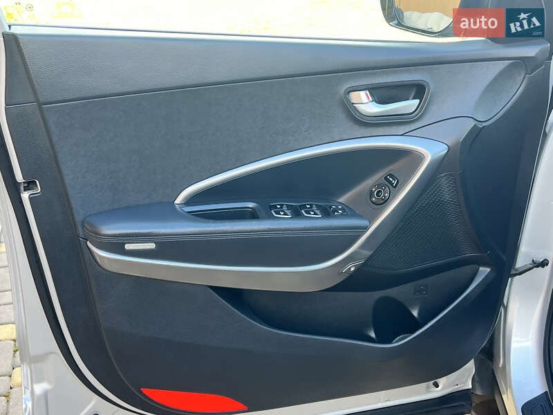 Внедорожник / Кроссовер Hyundai Santa FE 2013 в Ивано-Франковске