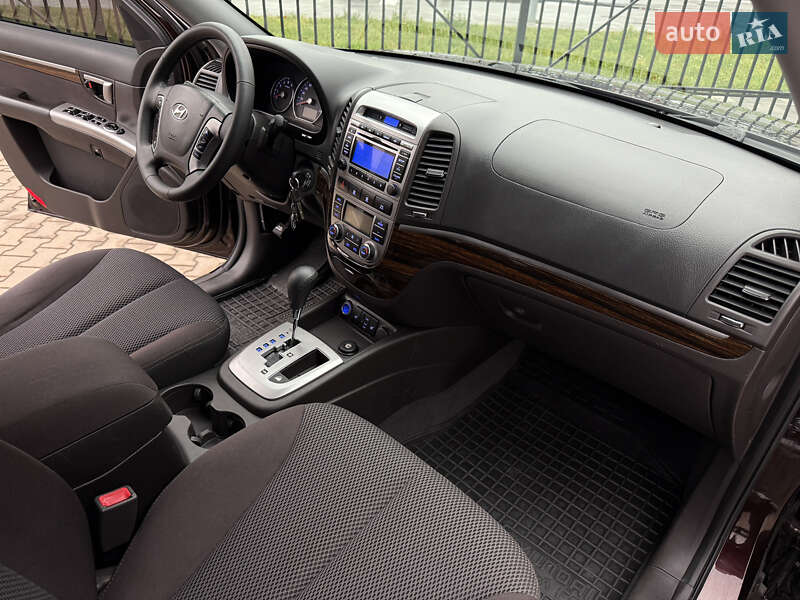 Внедорожник / Кроссовер Hyundai Santa FE 2012 в Киеве