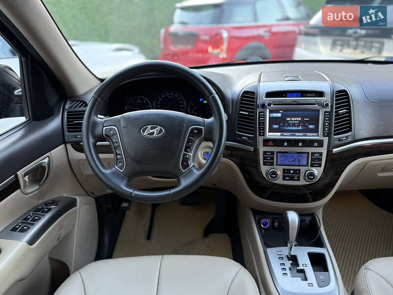 Внедорожник / Кроссовер Hyundai Santa FE 2011 в Одессе