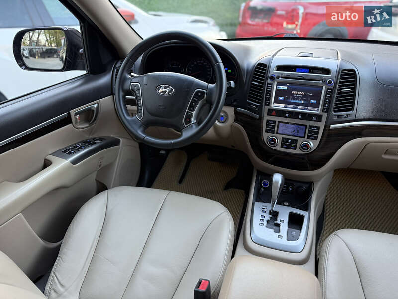 Внедорожник / Кроссовер Hyundai Santa FE 2011 в Одессе