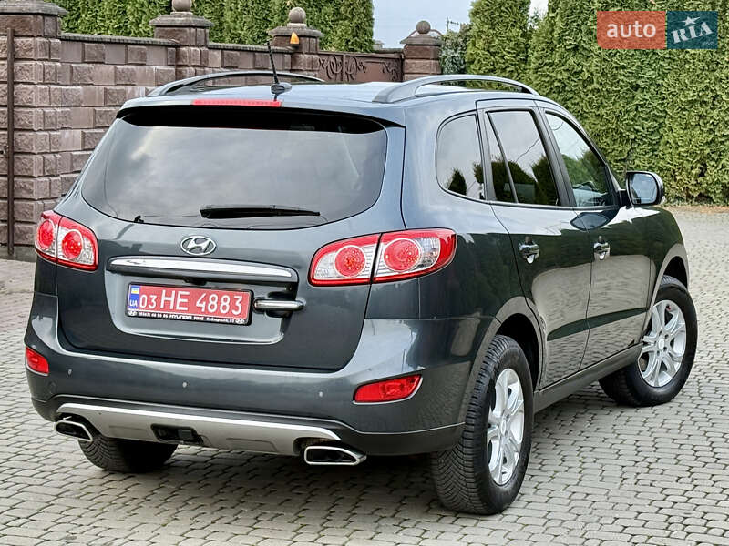 Внедорожник / Кроссовер Hyundai Santa FE 2012 в Ровно