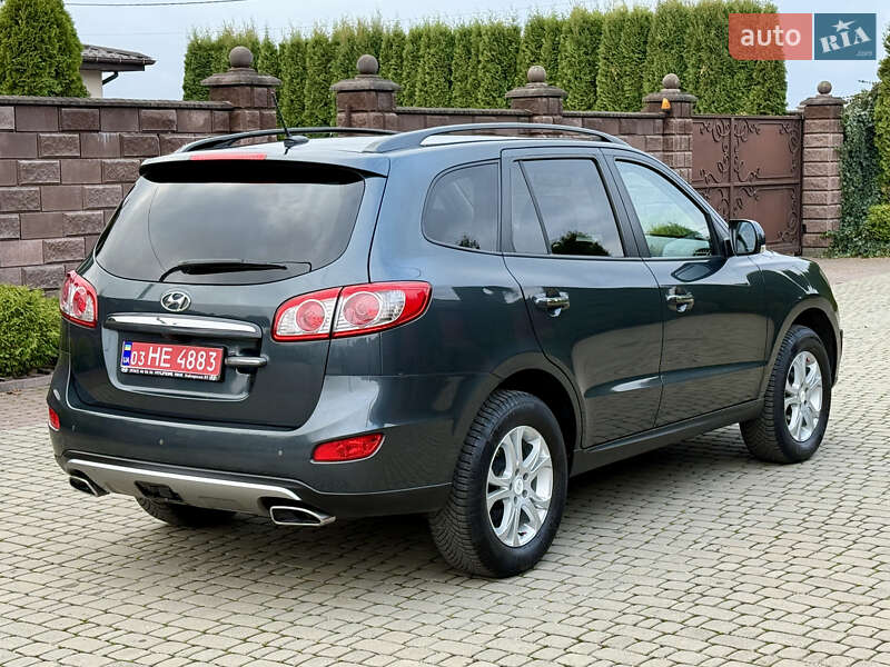 Внедорожник / Кроссовер Hyundai Santa FE 2012 в Ровно