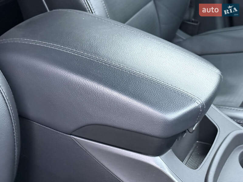 Внедорожник / Кроссовер Hyundai Santa FE 2014 в Ровно