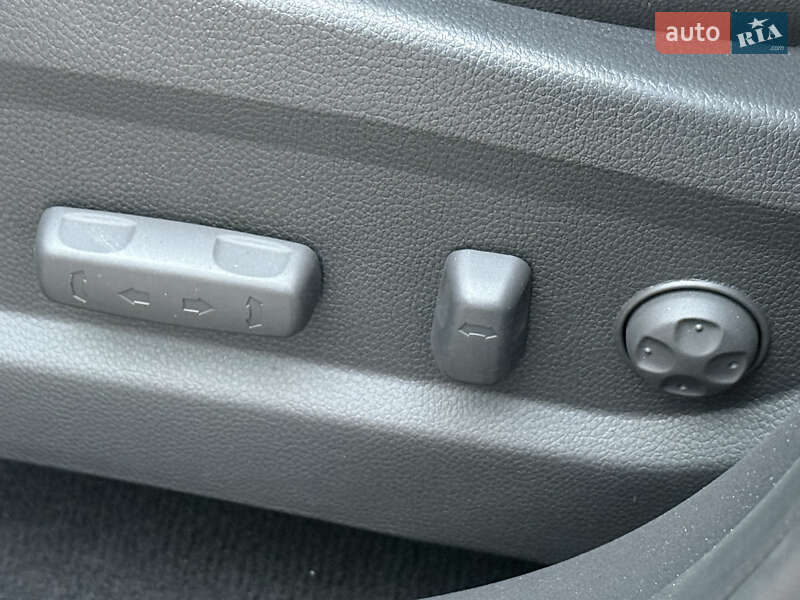 Внедорожник / Кроссовер Hyundai Santa FE 2014 в Ровно