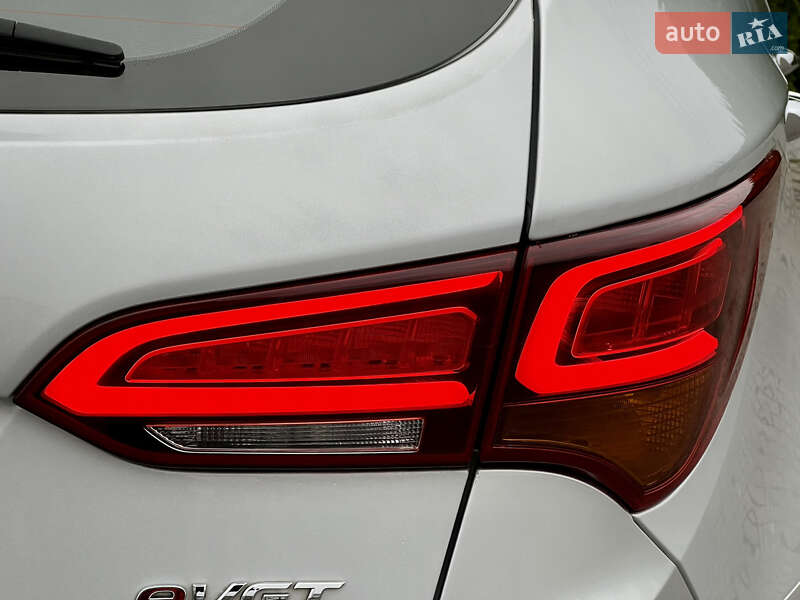 Внедорожник / Кроссовер Hyundai Santa FE 2015 в Черкассах