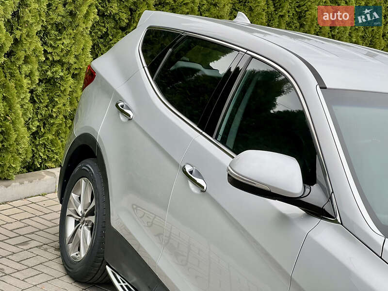 Внедорожник / Кроссовер Hyundai Santa FE 2015 в Черкассах