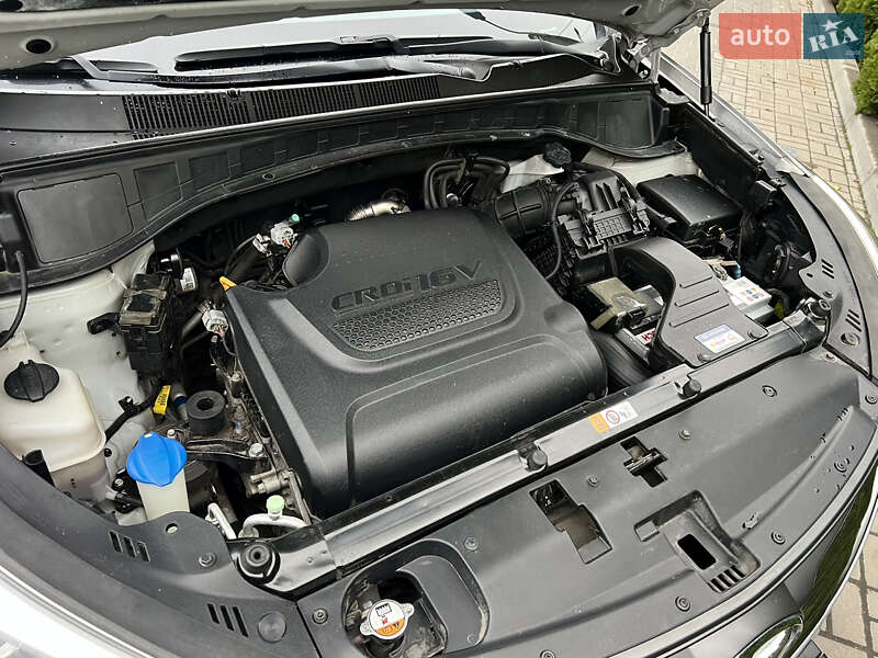 Внедорожник / Кроссовер Hyundai Santa FE 2015 в Черкассах